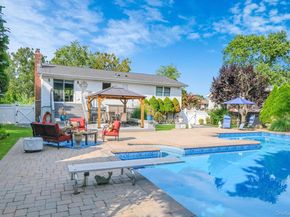 16 Dexter Lane, Kings Park NY 11754