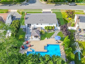 16 Dexter Lane, Kings Park NY 11754