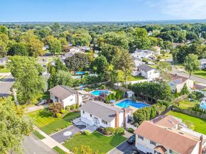 16 Dexter Lane, Kings Park NY 11754