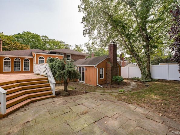 1872 Park Drive, Seaford NY 11783