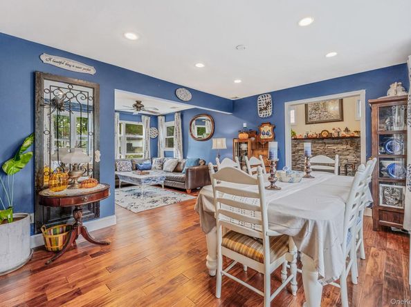 63 Sherwood Drive, East Islip NY 11730