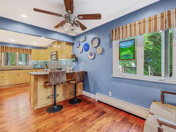 63 Sherwood Drive, East Islip NY 11730