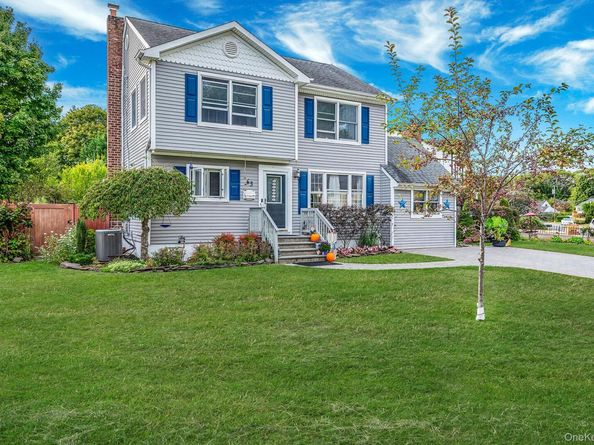 63 Sherwood Drive, East Islip NY 11730