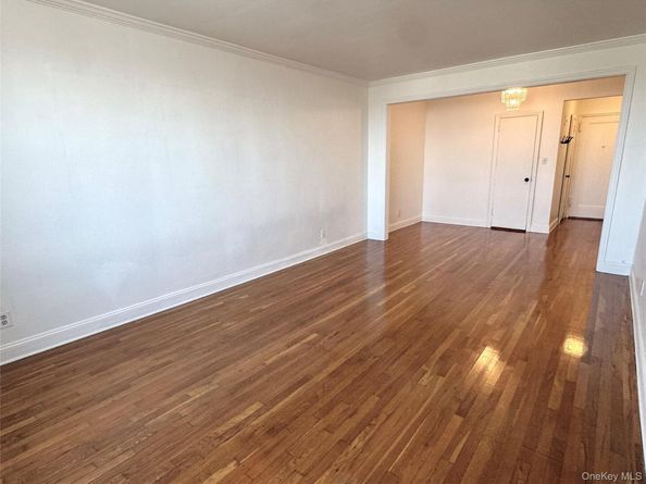 12116 Ocean Promenade 4L, Rockaway Park NY 11694