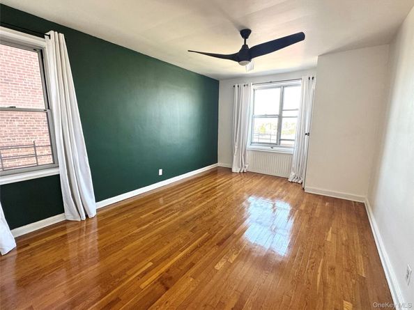 12116 Ocean Promenade 4L, Rockaway Park NY 11694
