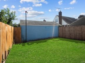 265-08 E Williston Avenue, Floral Park NY 11001