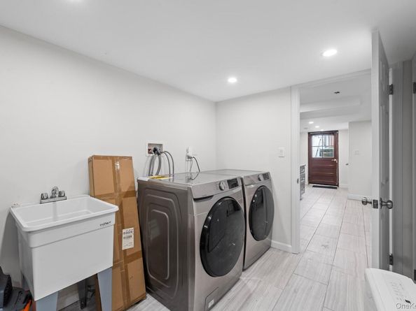265-08 E Williston Avenue, Floral Park NY 11001