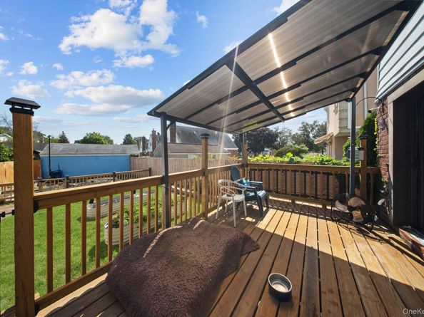 265-08 E Williston Avenue, Floral Park NY 11001