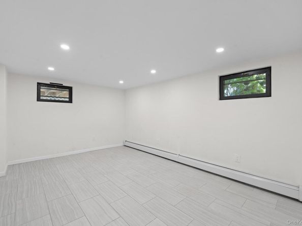 265-08 E Williston Avenue, Floral Park NY 11001
