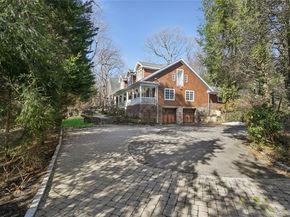 39 Cherry Lane, Syosset NY 11791