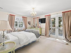 39 Cherry Lane, Syosset NY 11791