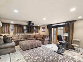 39 Cherry Lane, Syosset NY 11791