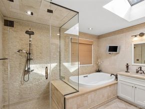 39 Cherry Lane, Syosset NY 11791