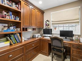 39 Cherry Lane, Syosset NY 11791