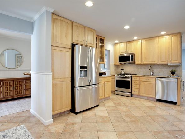 119 Radcliff Avenue, Port Washington NY 11050