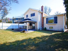 119 Radcliff Avenue, Port Washington NY 11050