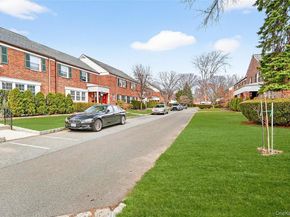 66 Robins Crescent 66, New Rochelle NY 10801