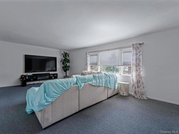243-17 72nd Avenue, Douglaston NY 11362