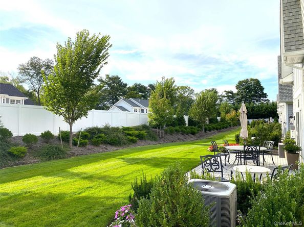 242 Coach Drive, Woodbury NY 11797