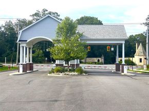 242 Coach Drive, Woodbury NY 11797