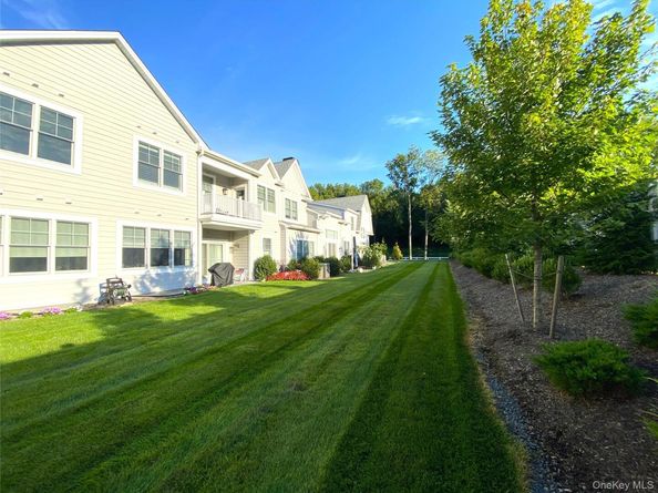 242 Coach Drive, Woodbury NY 11797