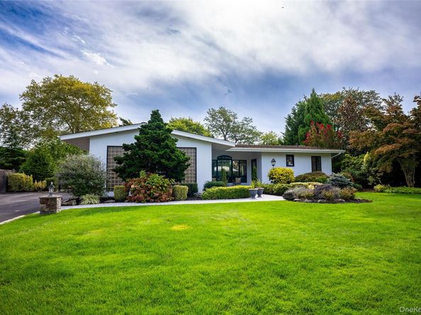 11 Saltmeadow Lane, Bayport NY 11705