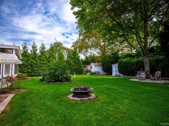 11 Saltmeadow Lane, Bayport NY 11705