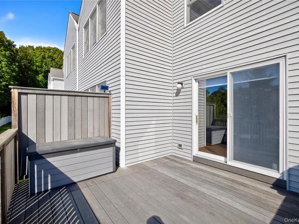 4 Larissa Lane, Thornwood NY 10594