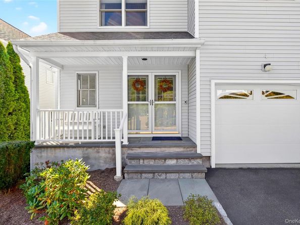 4 Larissa Lane, Thornwood NY 10594