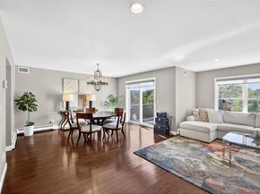 4 Larissa Lane, Thornwood NY 10594
