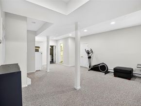 4 Larissa Lane, Thornwood NY 10594