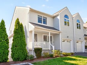 4 Larissa Lane, Thornwood NY 10594