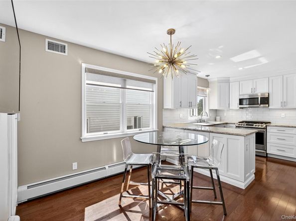 4 Larissa Lane, Thornwood NY 10594