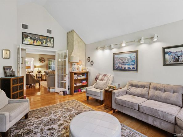 167 Huntington Bay Road, Huntington NY 11743