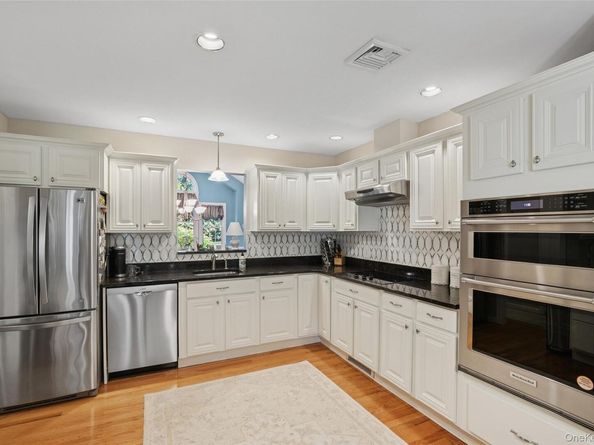 167 Huntington Bay Road, Huntington NY 11743