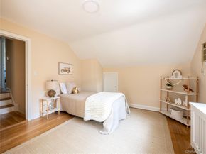 86 Dennis Street, Manhasset NY 11030