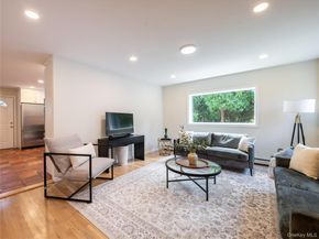 86 Dennis Street, Manhasset NY 11030