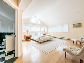 86 Dennis Street, Manhasset NY 11030