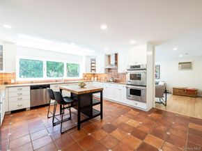 86 Dennis Street, Manhasset NY 11030