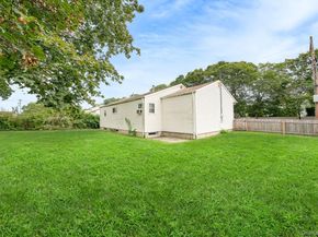 1038 Manor Lane, Bay Shore NY 11706