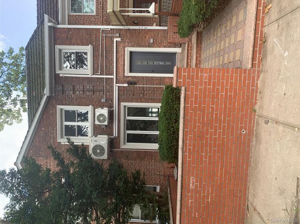 10841 64th Road, Forest Hills NY 11375