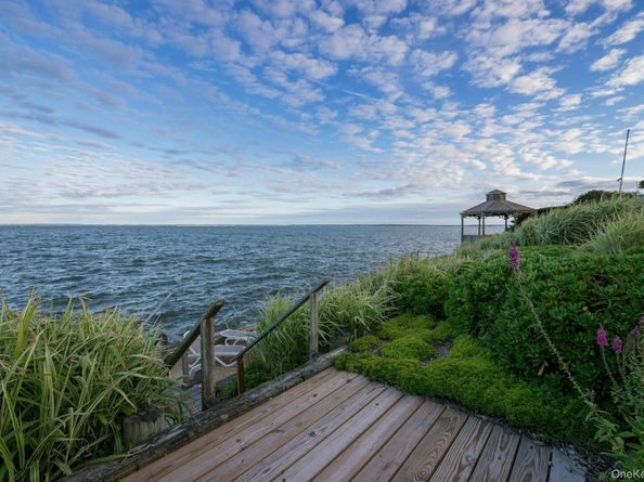 7020 Great Peconic Bay Boulevard, Laurel NY 11948