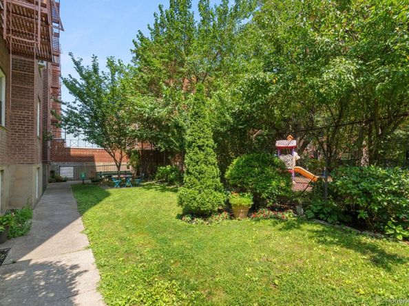 33-35 81st Street 1G, Jackson Heights NY 11372