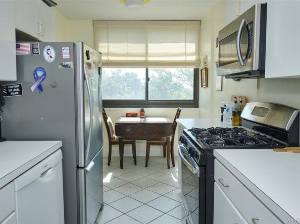 27110 Grand Central Parkway 1V, Floral Park NY 11005