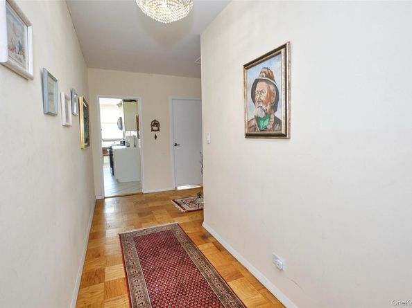 27110 Grand Central Parkway 1V, Floral Park NY 11005