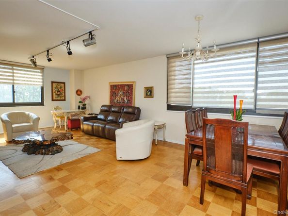 27110 Grand Central Parkway 1V, Floral Park NY 11005