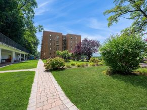 678 Warburton Avenue 5J, Yonkers NY 10701