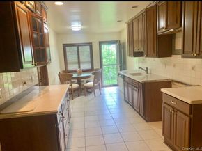 1 Willowbrook Lane, Freeport NY 11520