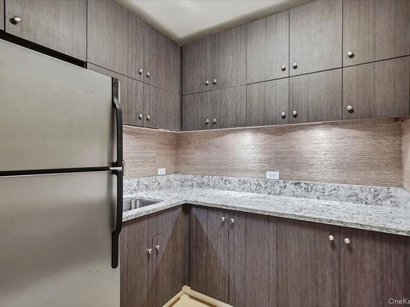 1 Renaissance Square 12E, White Plains NY 10601