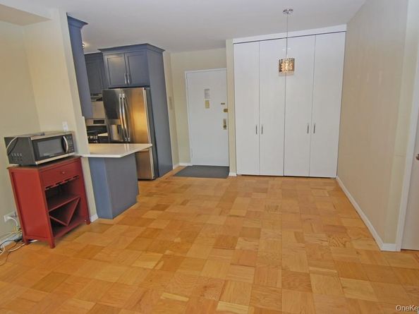 26910 Grand Central Parkway 22P, Floral Park NY 11005